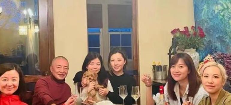 49岁徐静蕾近况曝光：晒高端泳池照，定居美国6年，已吃成胖美人(图16)