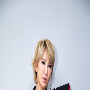 家属曝李玟病情是急速恶化的，生前很挂念郑欣宜