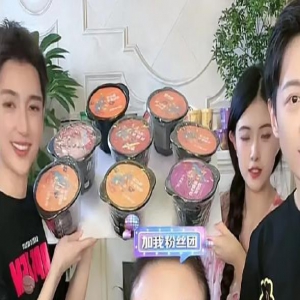 黄子佼曝大小S吸毒，张兰直播间观看人数暴增，再度成为流量女王