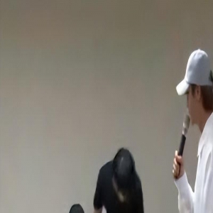 快讯／炎亚纶突现身记者会！男网红崩溃趴桌 他鞠躬道歉求原谅